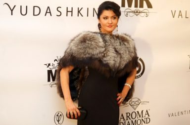 Ерида Дауксиене позира в кожи