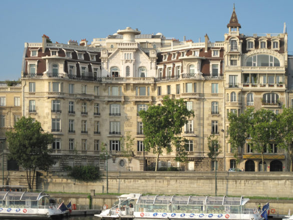 Панамските документи: Васил Божков купил супер скъпи имоти в Париж и самолети чрез офшорки